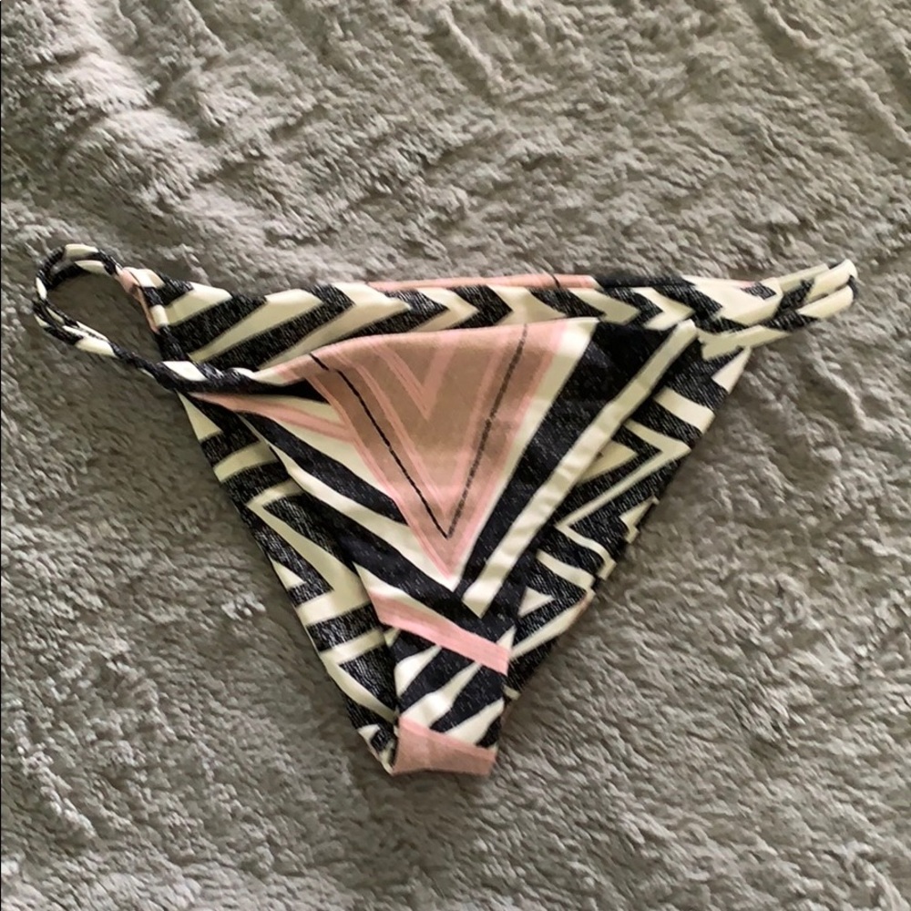 Reversible bikini bottom - Picture 3 of 4